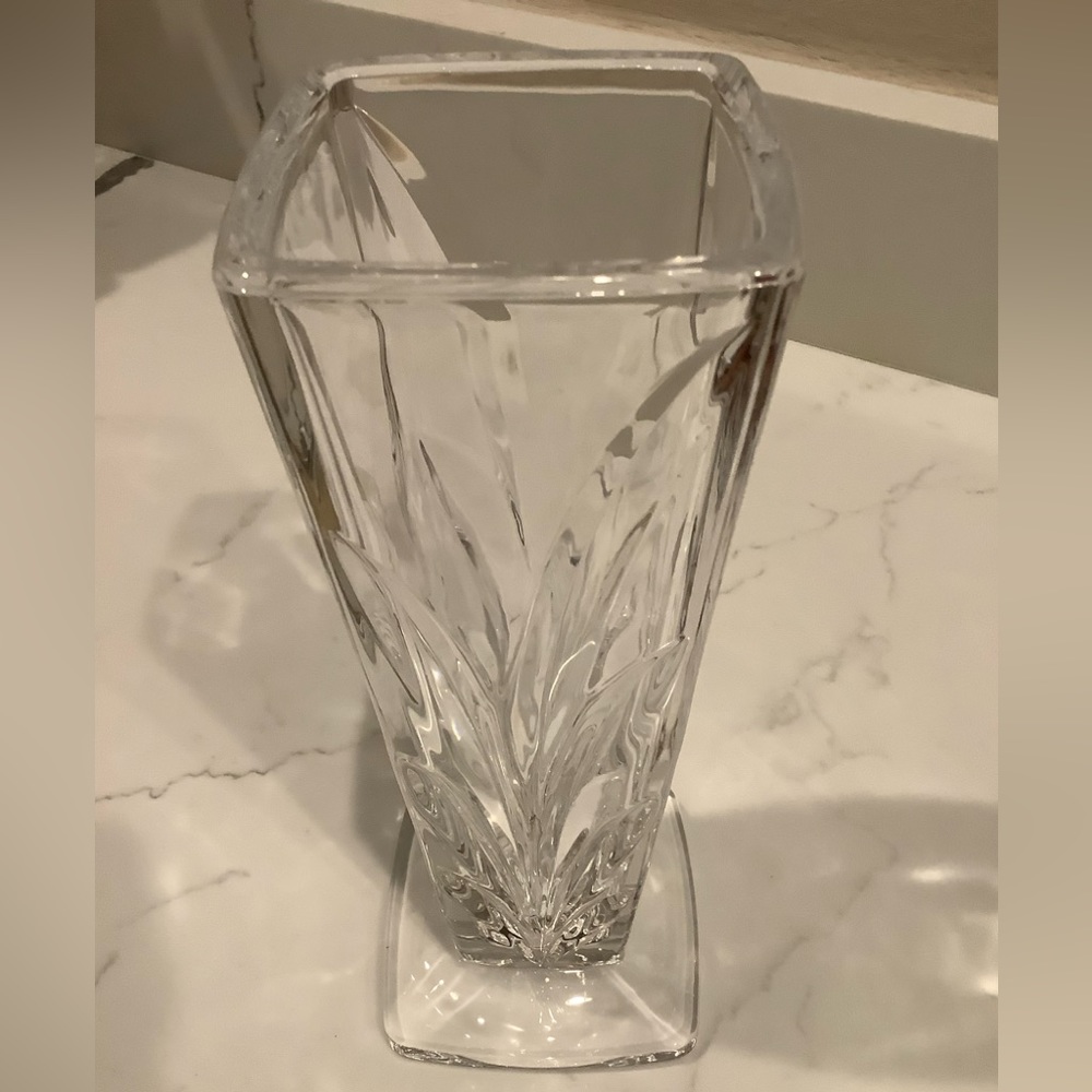 EUC Cut Glass Vase - Picture 1 of 6